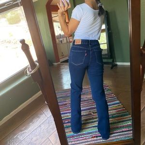 🌻 Levi high-rise 314 shaping straight leg jeans